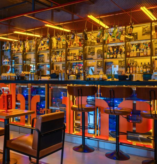 8 Points to Follow While Designing a Restaurant Bar