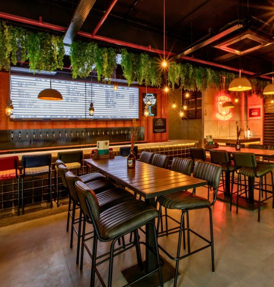 5 Ways To Redesign Your Old Bar With Modern Touch