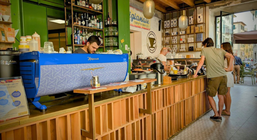 Restaurant branding used as a competitive edge in a crowded market